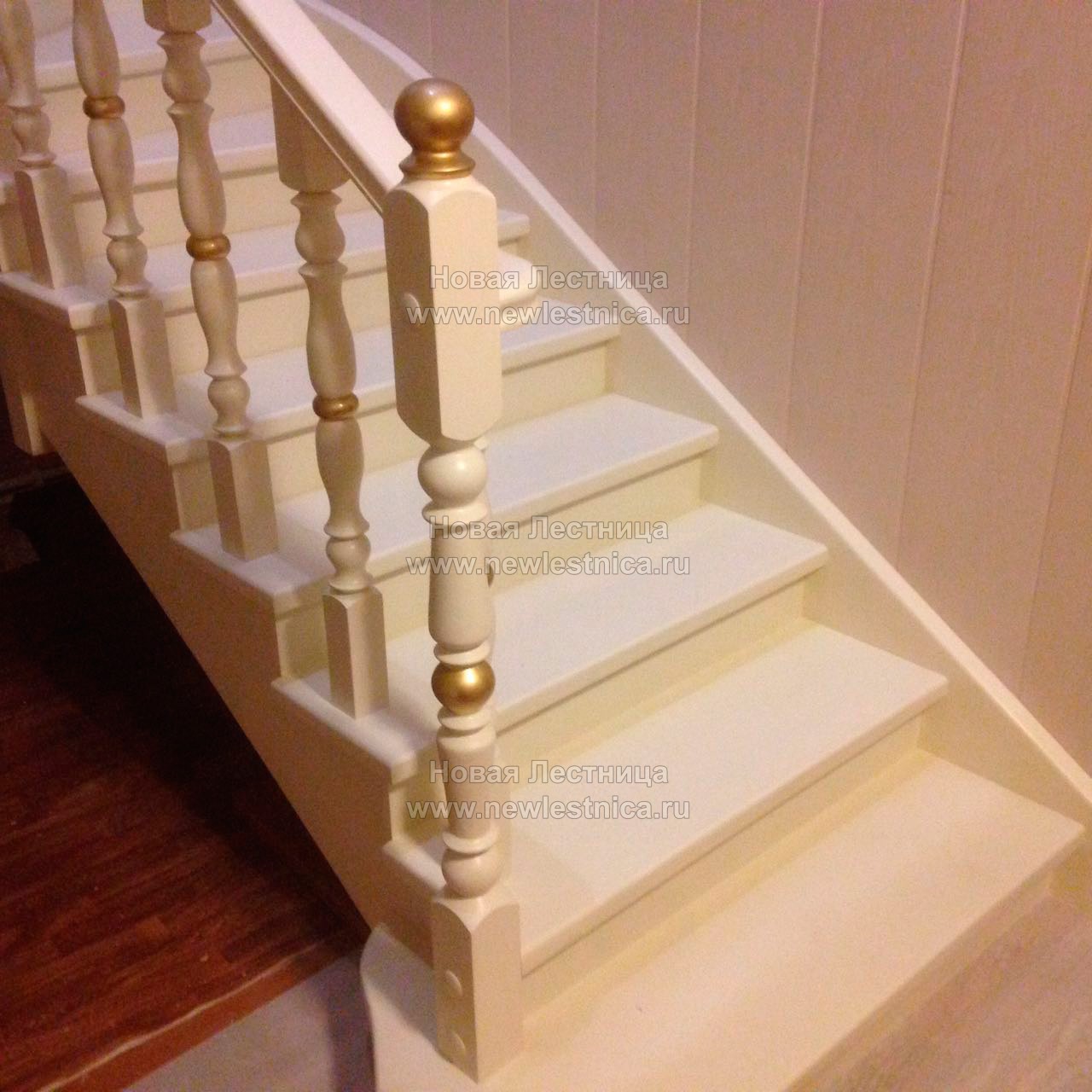 Комбинированная деревянная лестница на 2 этаж (фото) #03