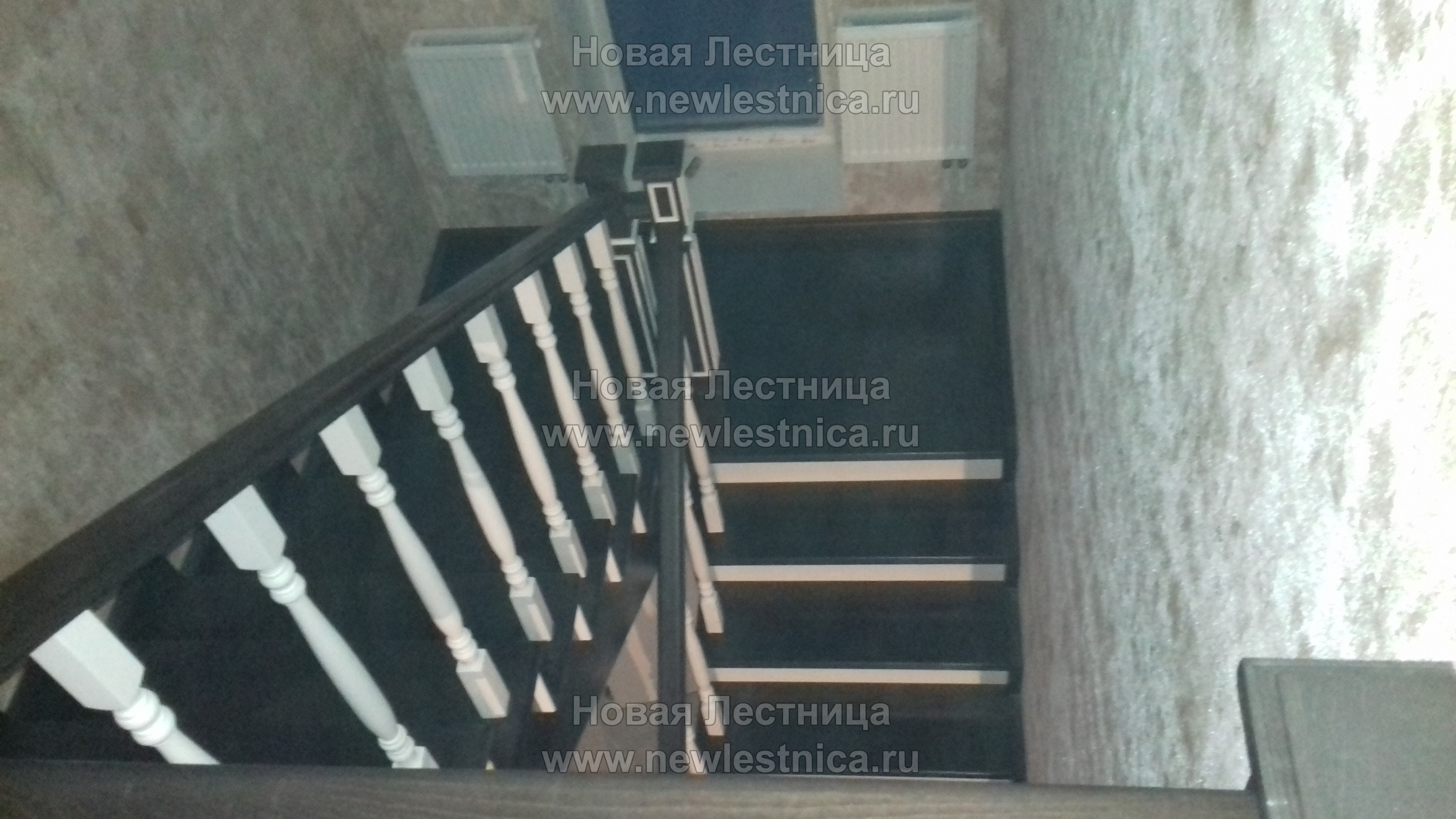 Уникальная черно-белая лестница на 2-ой этаж (фото) #04