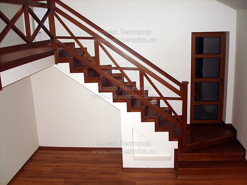 Фото - Лестница из берёзы в стиле кантри