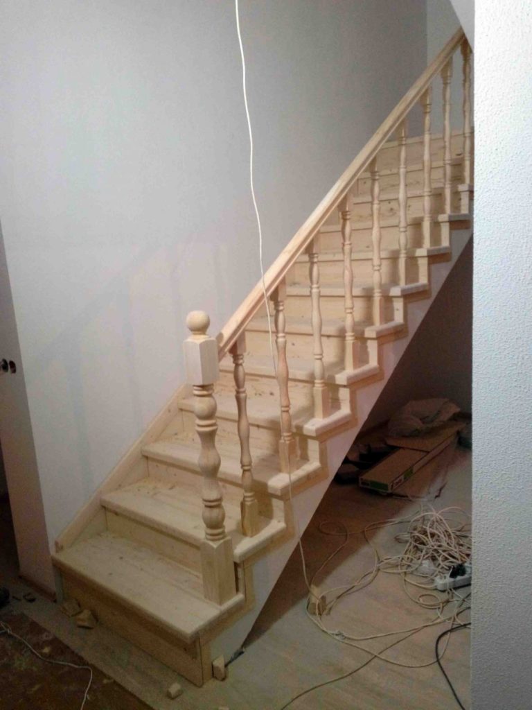 Облицовка монолитной лестницы с круглыми ступенями - Новая Лестница